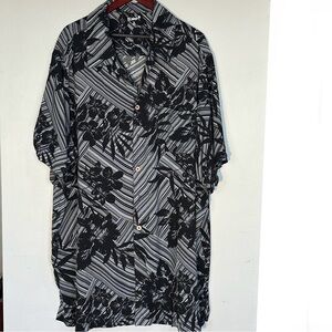 Men's Black & White Floral Hawaiian Print Casual Button-Down Shirt